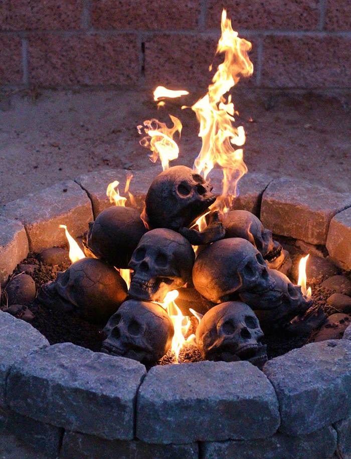 Terrifying+Fireproof+Human+Skull+Logs+For+Camping+Trip