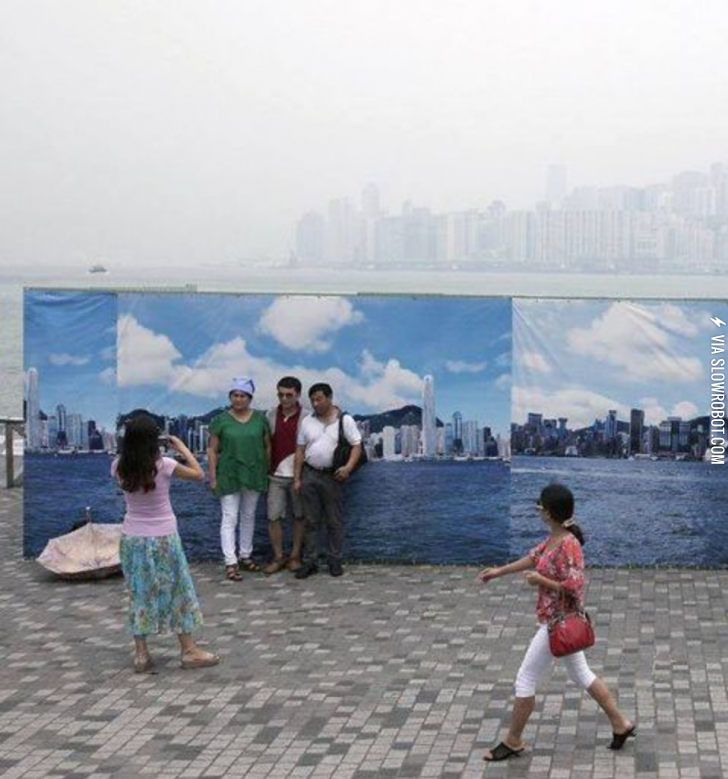 Tourism+vs.+pollution+in+China.