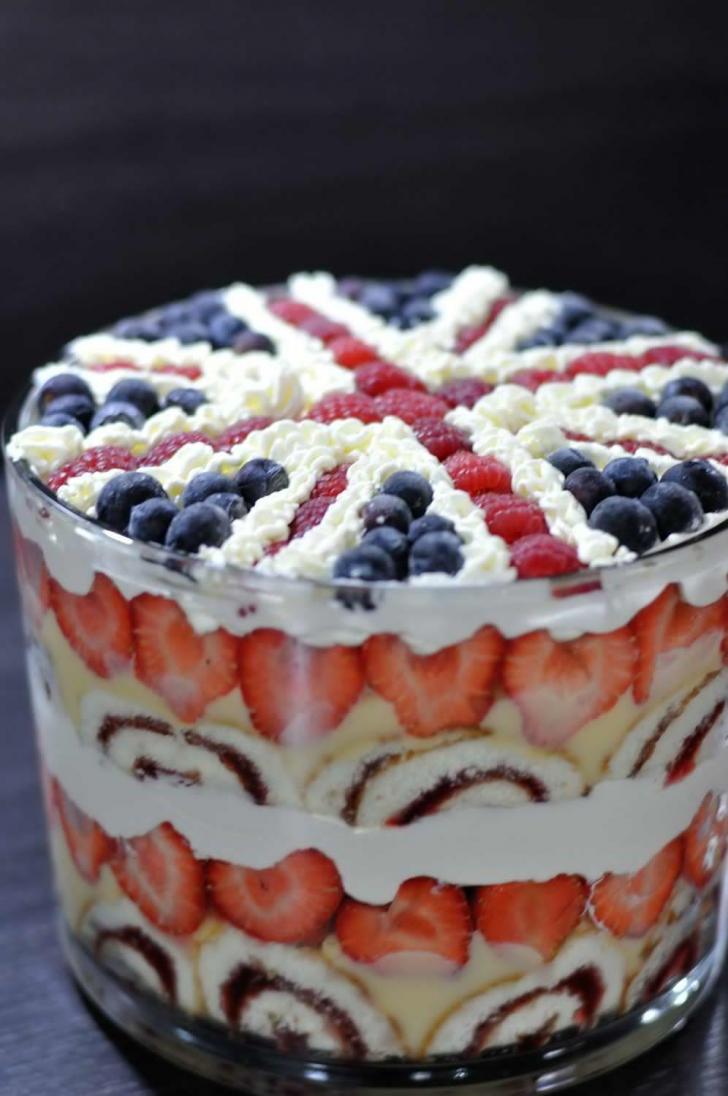 Made+by+my+mother+for+the+jubilee.