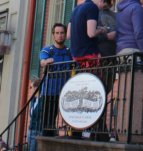 Not+much+going+on+here%26%238230%3BJust+Abraham+Lincoln+with+a+backpack%2C+standing+in+line+to+tour+the+house+he+died+in.