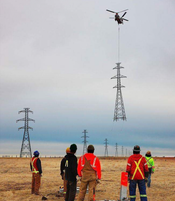 This+is+how+those+power+pylons+are+installed.