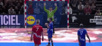 Incredible+handball+penalty