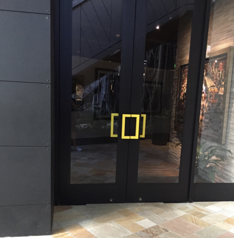 National+Geographic+offices+use+their+logo+as+door+handles.