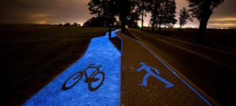 Bike+path+in+Poland+that+glows+at+night