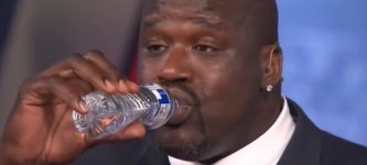 Shaq+makes+a+water+bottle+look+like+a+tube+of+chapstick