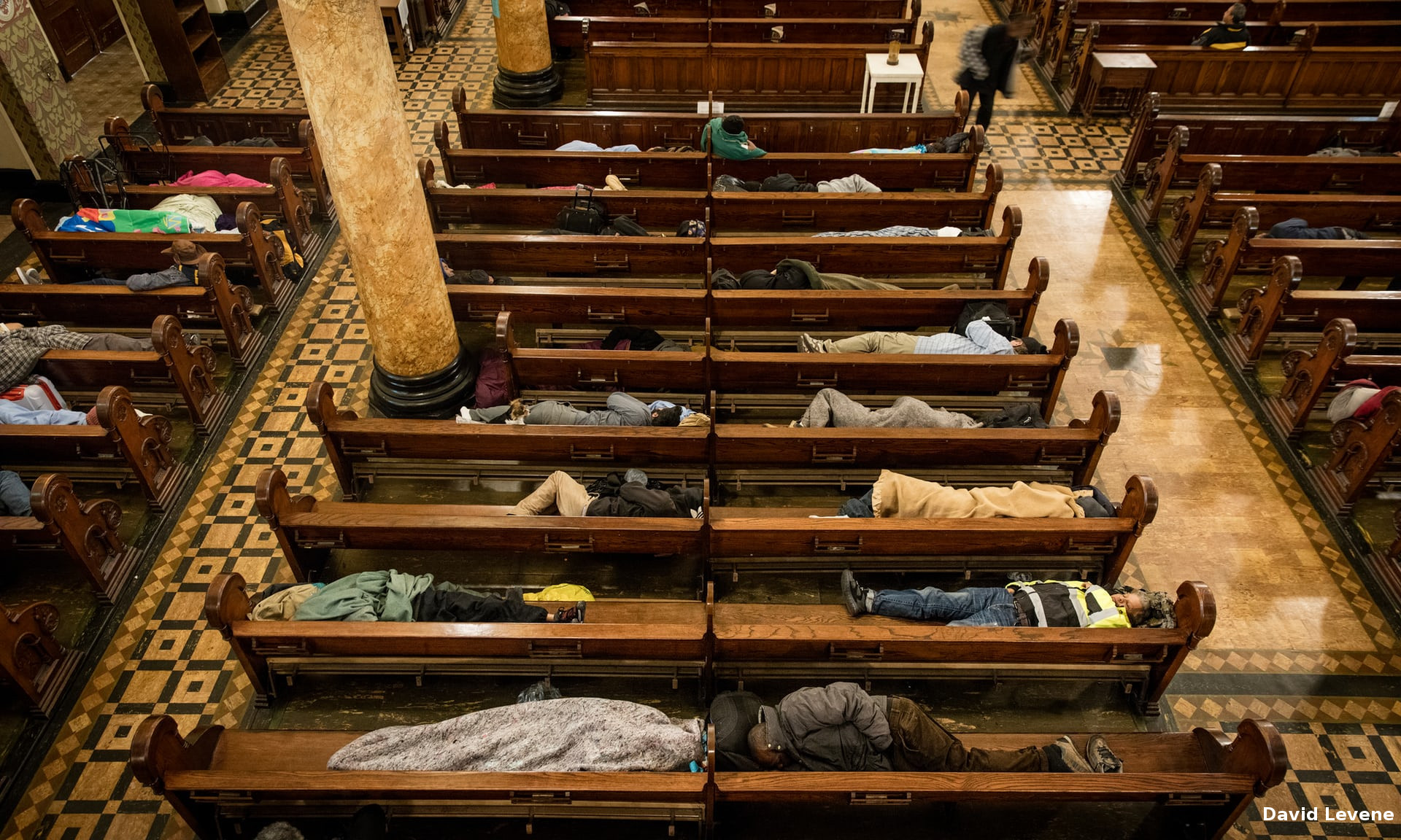 The+homeless+sleeping+on+pews+in+a+San+Francisco+church