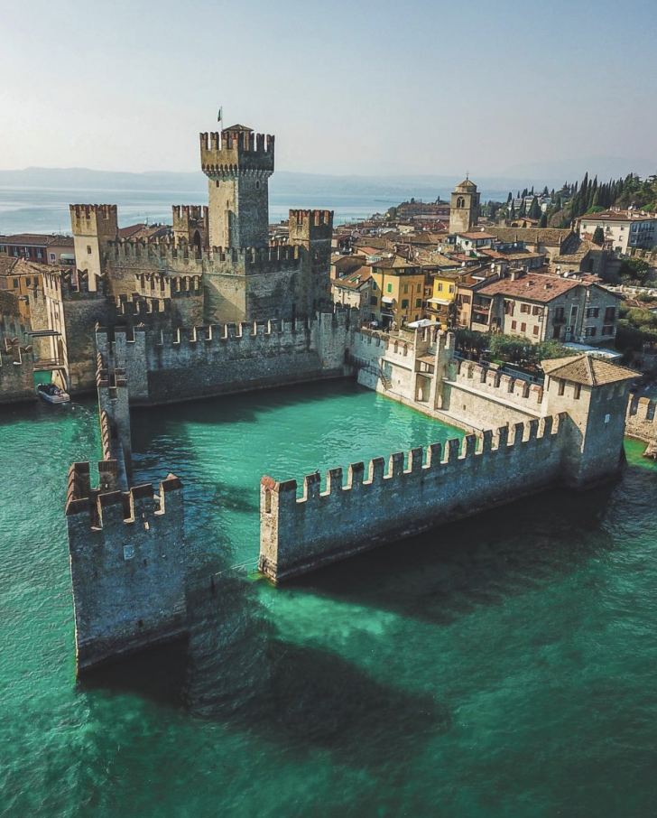 The+Sinking+Castle%2C+Rocca+Scaligera+di+Sirmione
