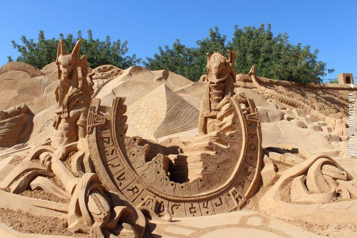 Stargate+sand+sculpture