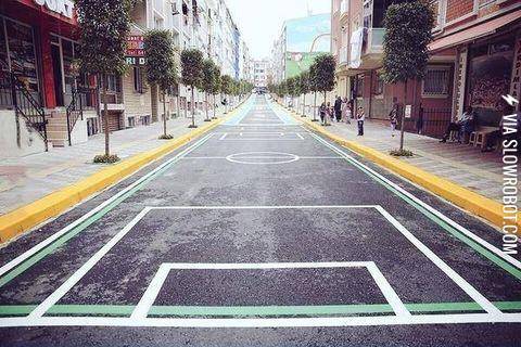 Children%26%23039%3Bs+street+in+Istanbul%2C+no+car+is+allowed