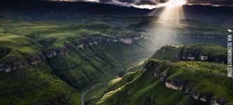 Drakensberg+Mountains%2C+South+Africa.