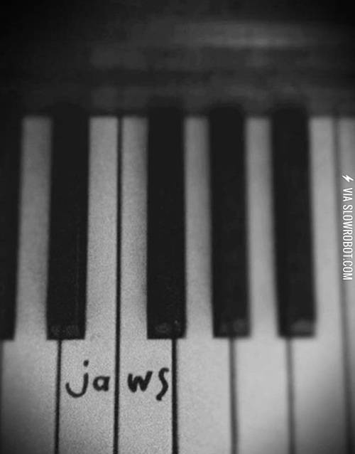 Every+note+of+the+Jaws+theme+song.