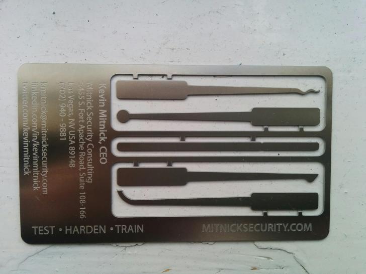 Today+I+met+Kevin+Mitnick+and+he+gave+me+the+coolest+business+card+ever%21