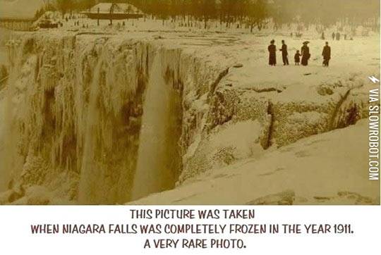 Niagara+Falls+completely+frozen.