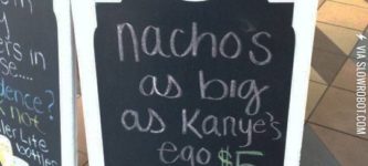 Largest+nachos+on+earth.