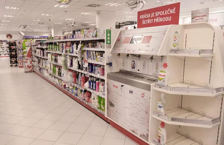 The+Czech+Republic+is+introducing+shampoo+refilling+stations+in+an+attempt+to+reduce+plastic+waste+and+lower+cost+for+consumers.