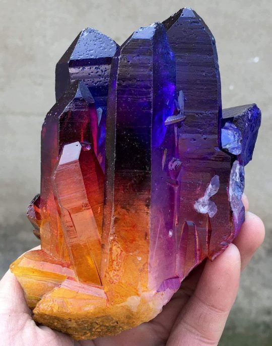 A+beautiful+rainbow+aura+quartz