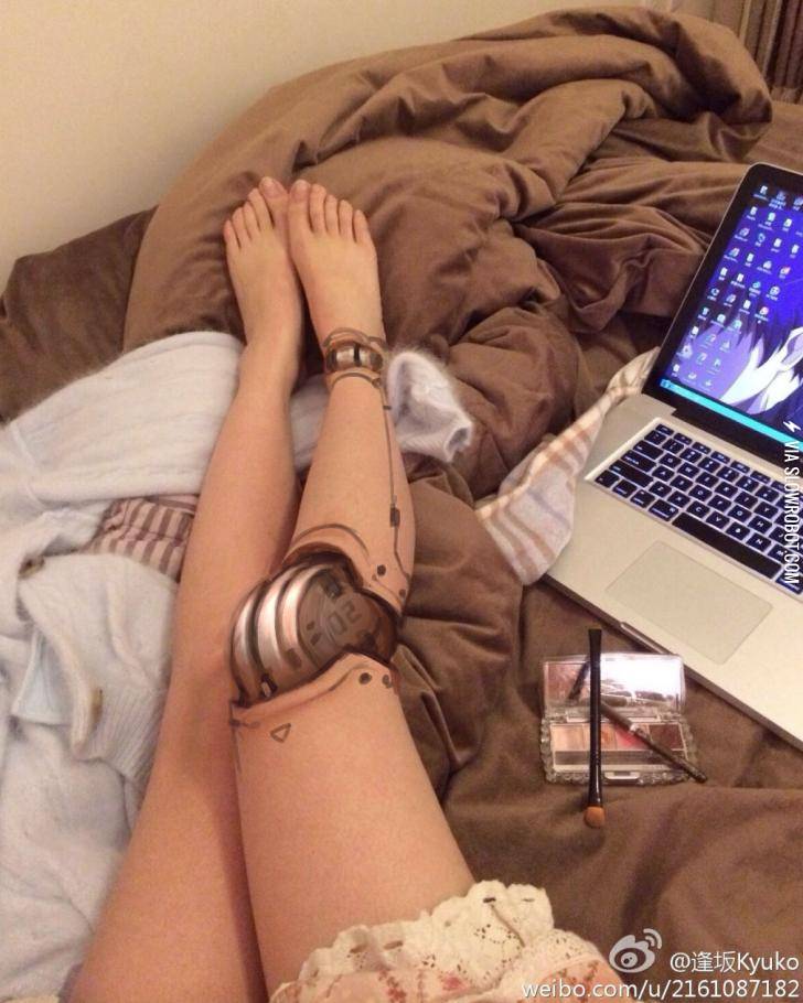 Realistic+Robot+Leg+Make-up