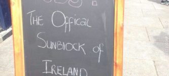 Sign+outside+a+pub+today+in+Ireland
