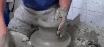 Making+a+vase+using+a+potter%26%238217%3Bs+wheel