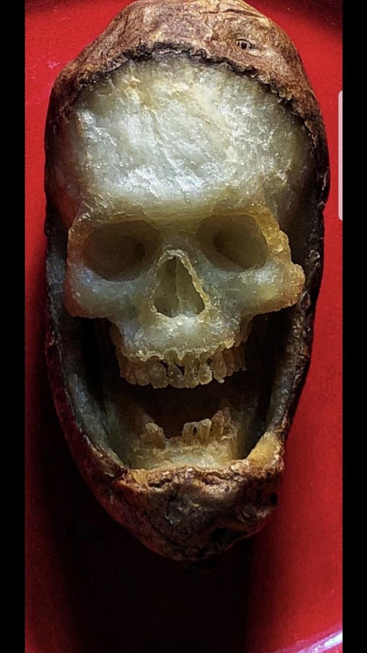 Skull+carved+into+potato+and+then+fried