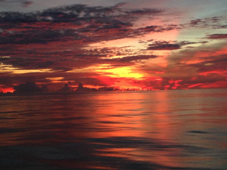 Sunset+from+the+middle+of+the+ocean