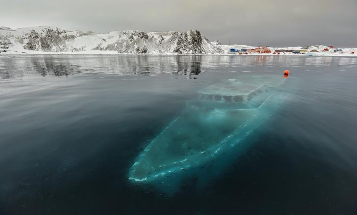 Trapped+under+Antarctic+Ice