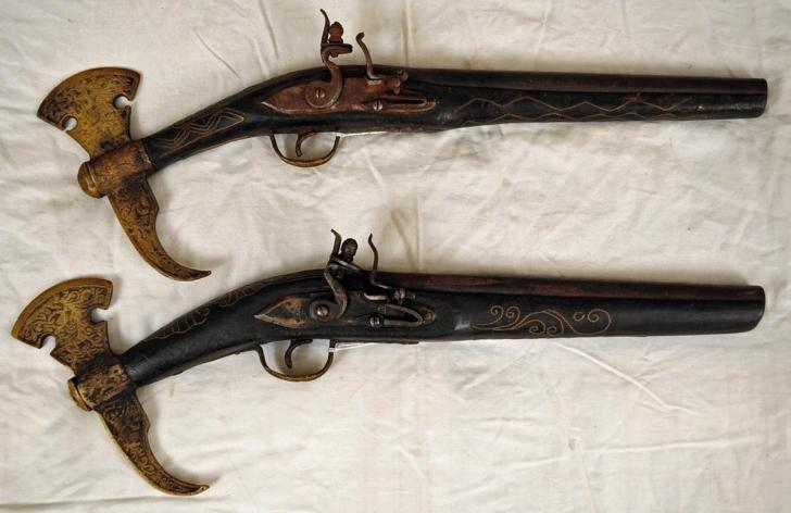19th+century+axe+pistols