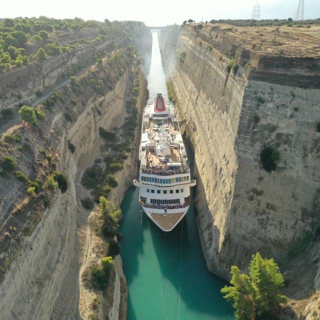 A+cruise+ship+passing+through+canal+of+Corinth