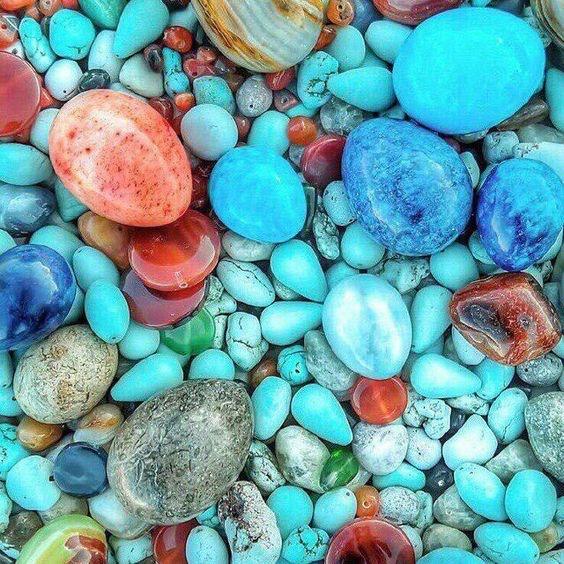 Beautiful+stones+of+Hurmuz+Island+in+the+Persian+Gulf%2C+Iran