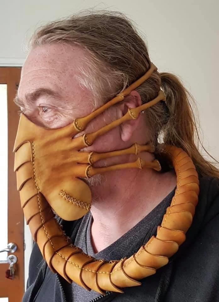 Face-hugger+face+mask+I+would+10%2F10+order+on+Etsy.