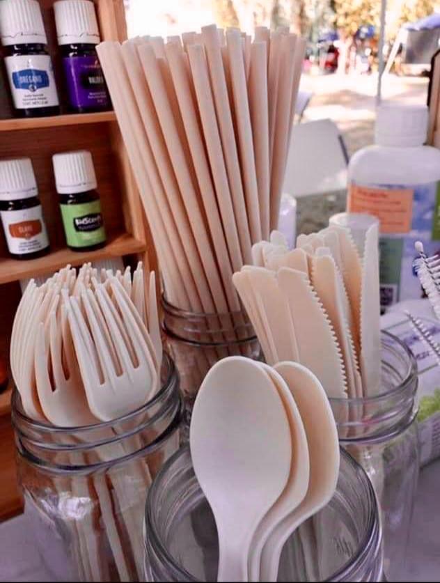 Restaurant+uses+disposable+cutlery+made+of+avocado+pits%2C+that+biodegrade+after+240+days