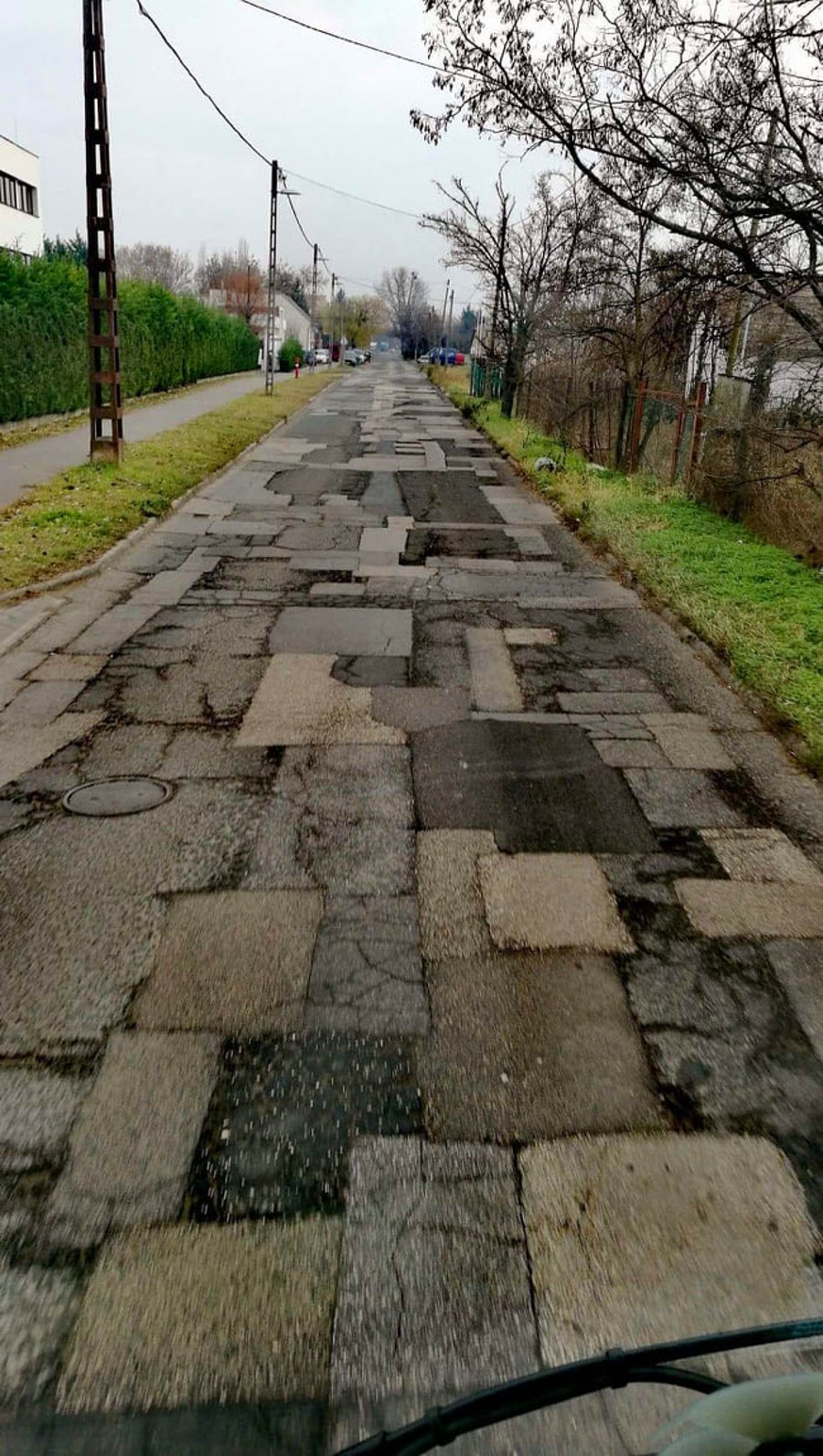 The+most+repaired+street+in+Budapest%2C+Hungary.