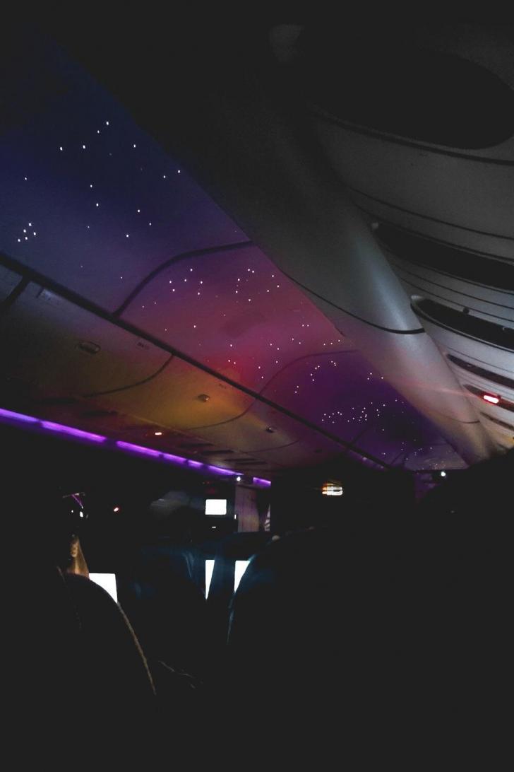 The+simulated+night+sky+on+a+red+eye+flight