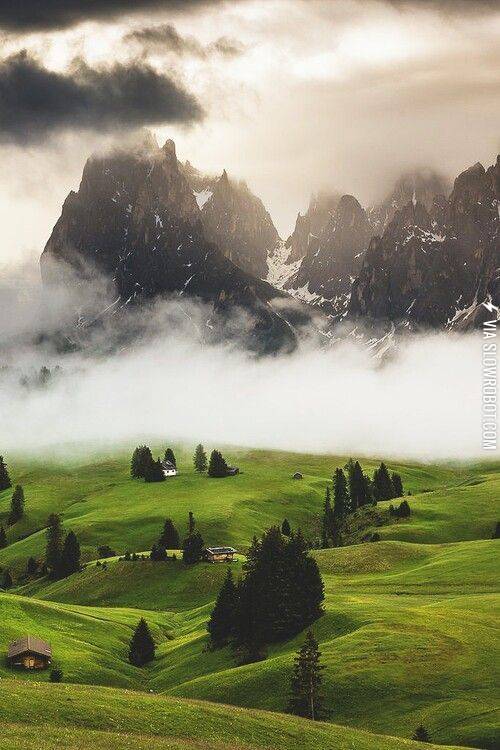The+Dolomites%2C+Italy.