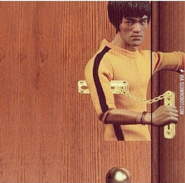 The+Bruce+Lee+door+lock.