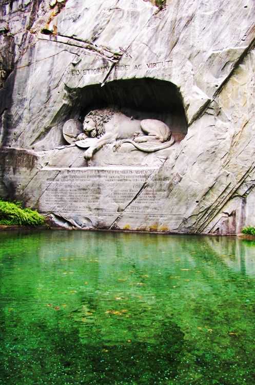 The+Lion+Monument+At+Lucerne%2C+Switzerland.