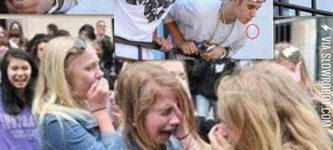 Justin+Bieber+spitting+on+his+fans.