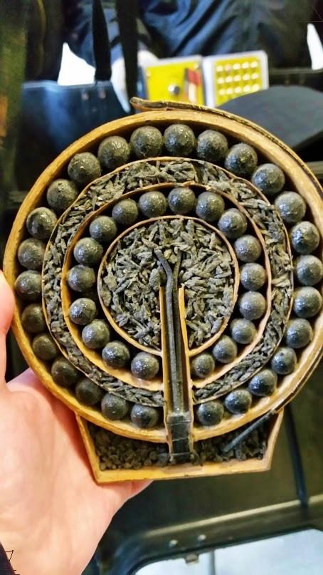 The+inside+of+a+6+inch+aerial+display+firework