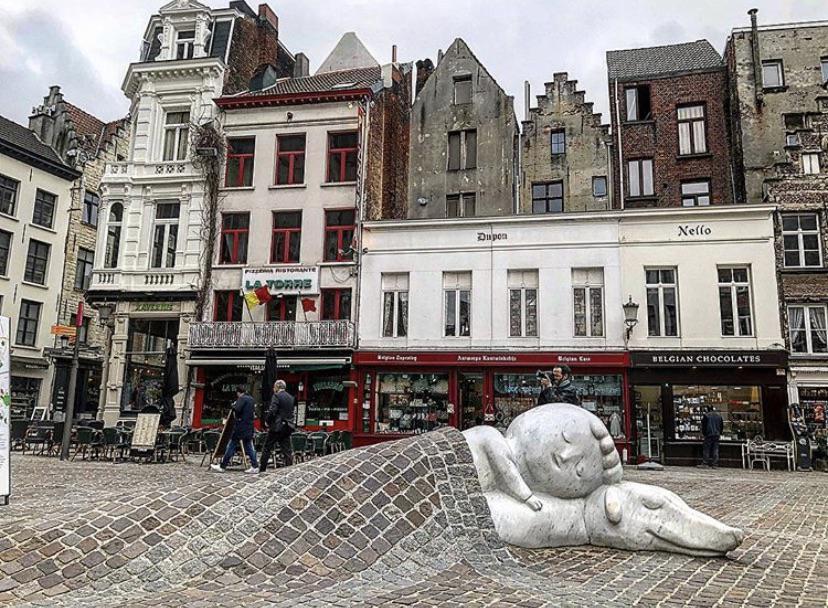 In+Belgium%2C+they+have+a+statue+that+uses+bricks+as+a+blankie.
