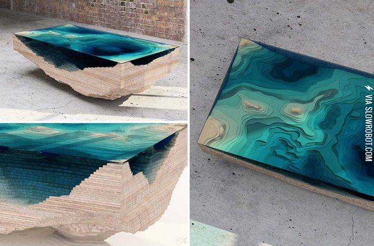 Table+made+of+multilayered+glass.