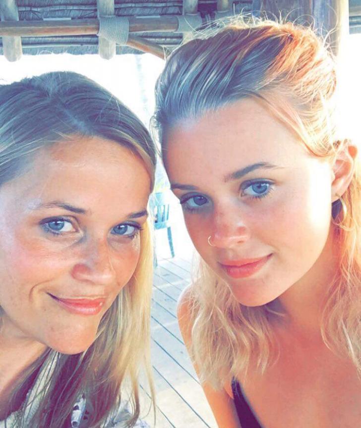 Reese+Witherspoon+and+her+doppelg%C3%A4nger+daughter