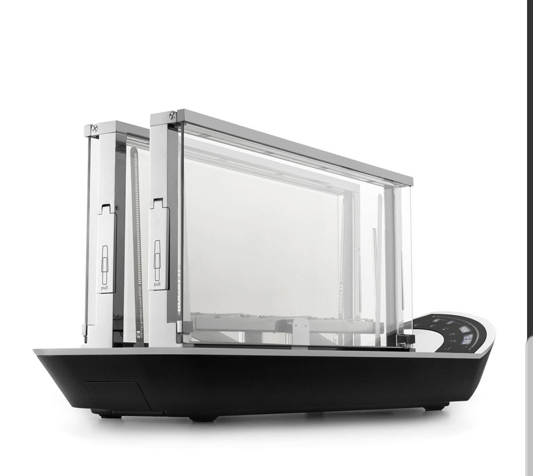 A+transparent+toaster+so+you+can+see+your+toast+toasting.