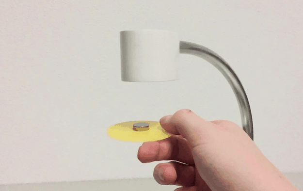 Magnetic+levitation+lamp