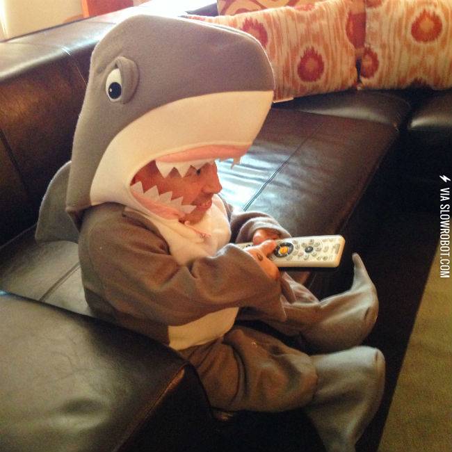 Vern+Troyer+celebrating+shark+week.