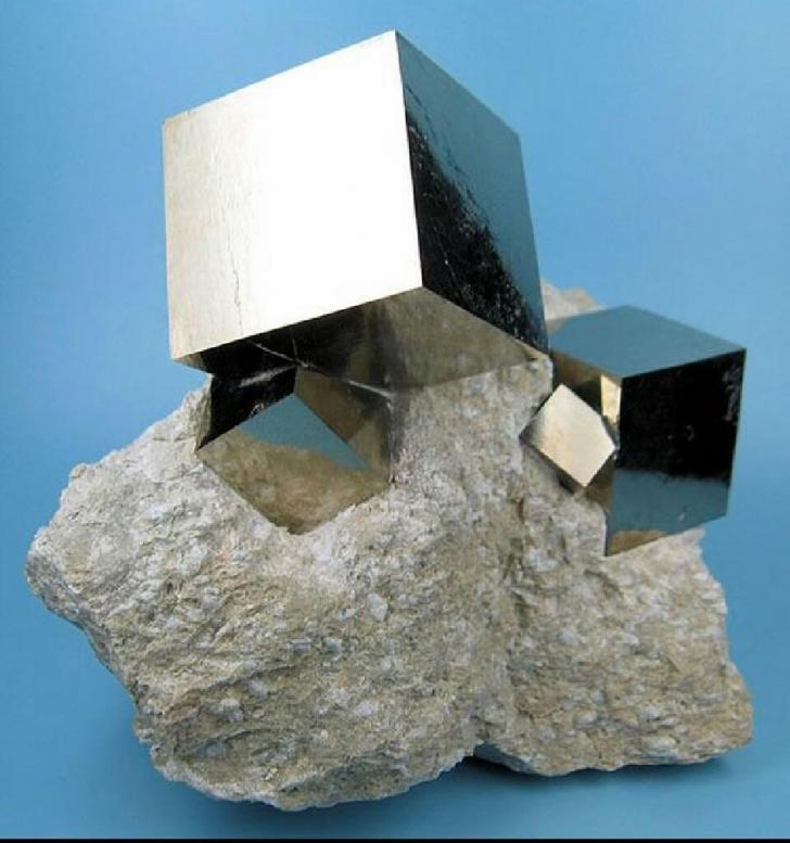 Perfect+cubes+of+Pyrite+formed+by+Mother+Nature