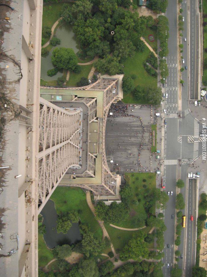 Looking+down+the+Eiffel+Tower