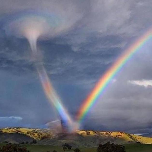Tornado+vs+Rainbow