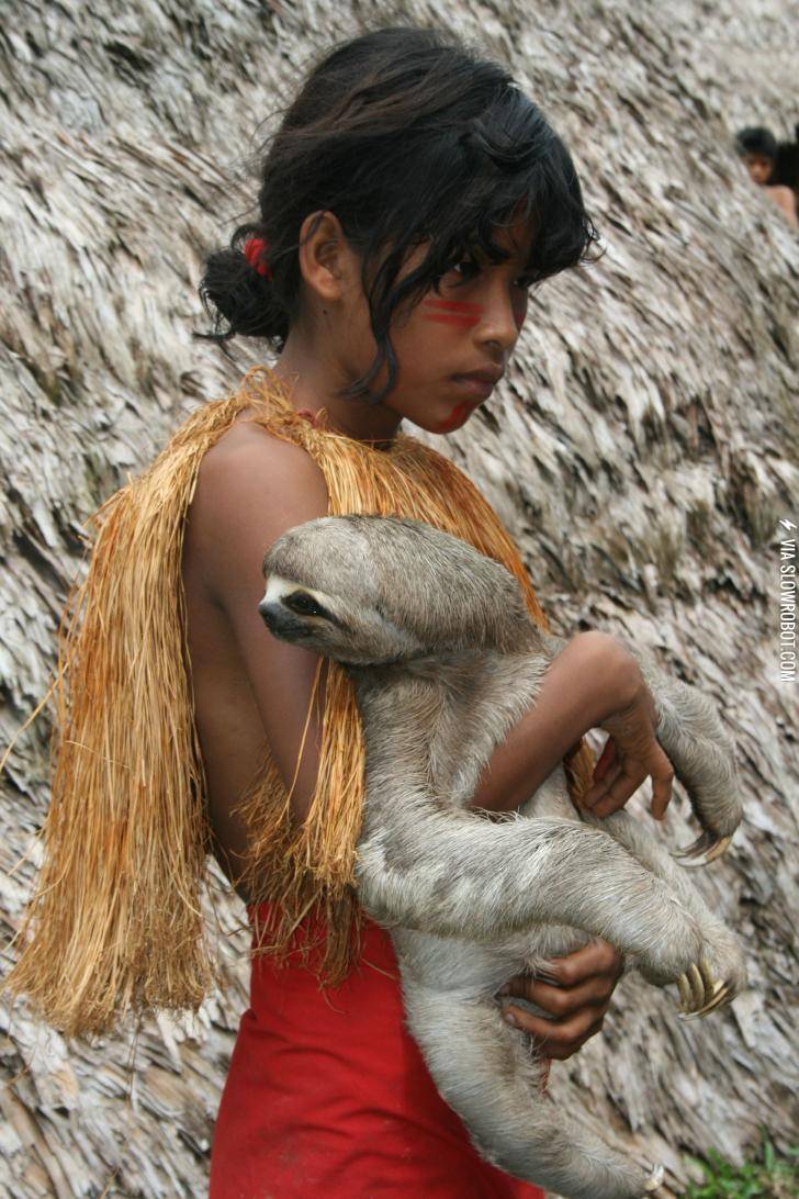 An+Amazonian+girl+and+her+pet+sloth