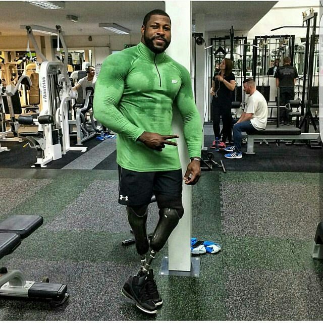 He+skips+leg+day+everyday