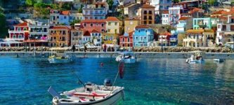 The+spectacular+town+of+Parga%2C+Greece